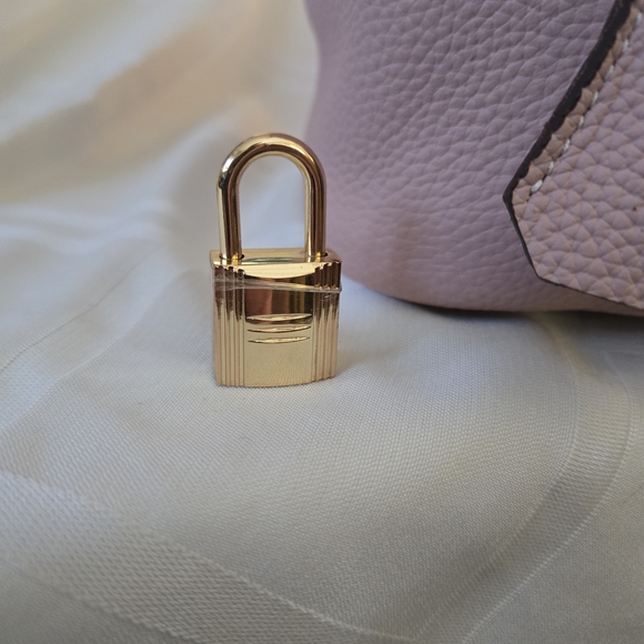 Elegant Pink Women's Handbag, NIB - Picture 7 of 12